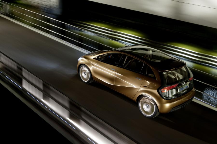  Mercedes-Benz BlueZERO E-Cell PLUS Concept 2009 года  (фото 8 из 14)